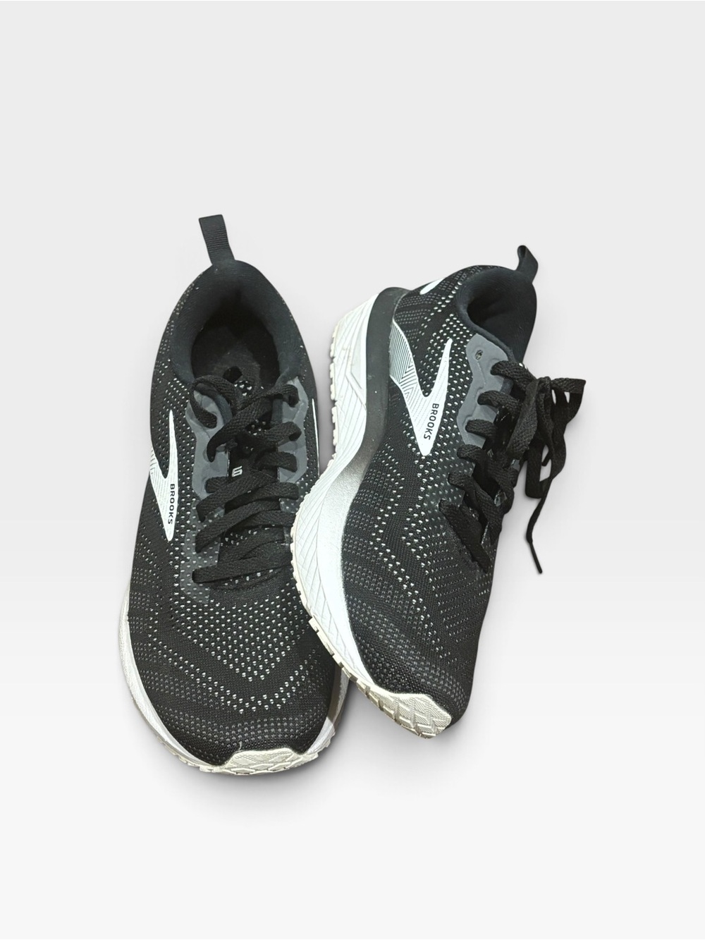 Brooks Revel 6 Black Running Walking Shoes Women’s Size 7.5 Medium B